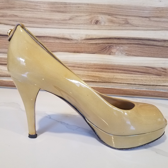 Stuart Weitzman Leather Peep Toe Heels  Size 5.5 - Picture 7 of 14